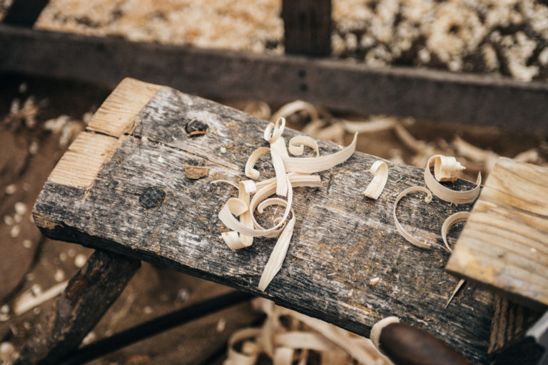 5 Woodworking DIYs for the Beginner